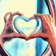 paranormale  medium Adora